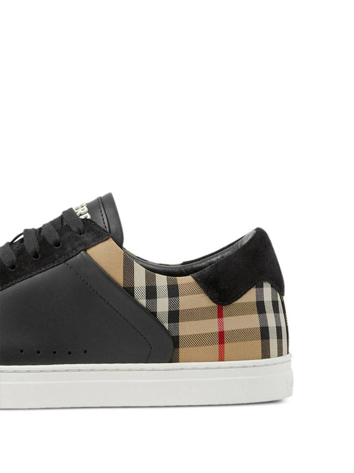 Sneakers 39 Burberry Sneakers Black Brand