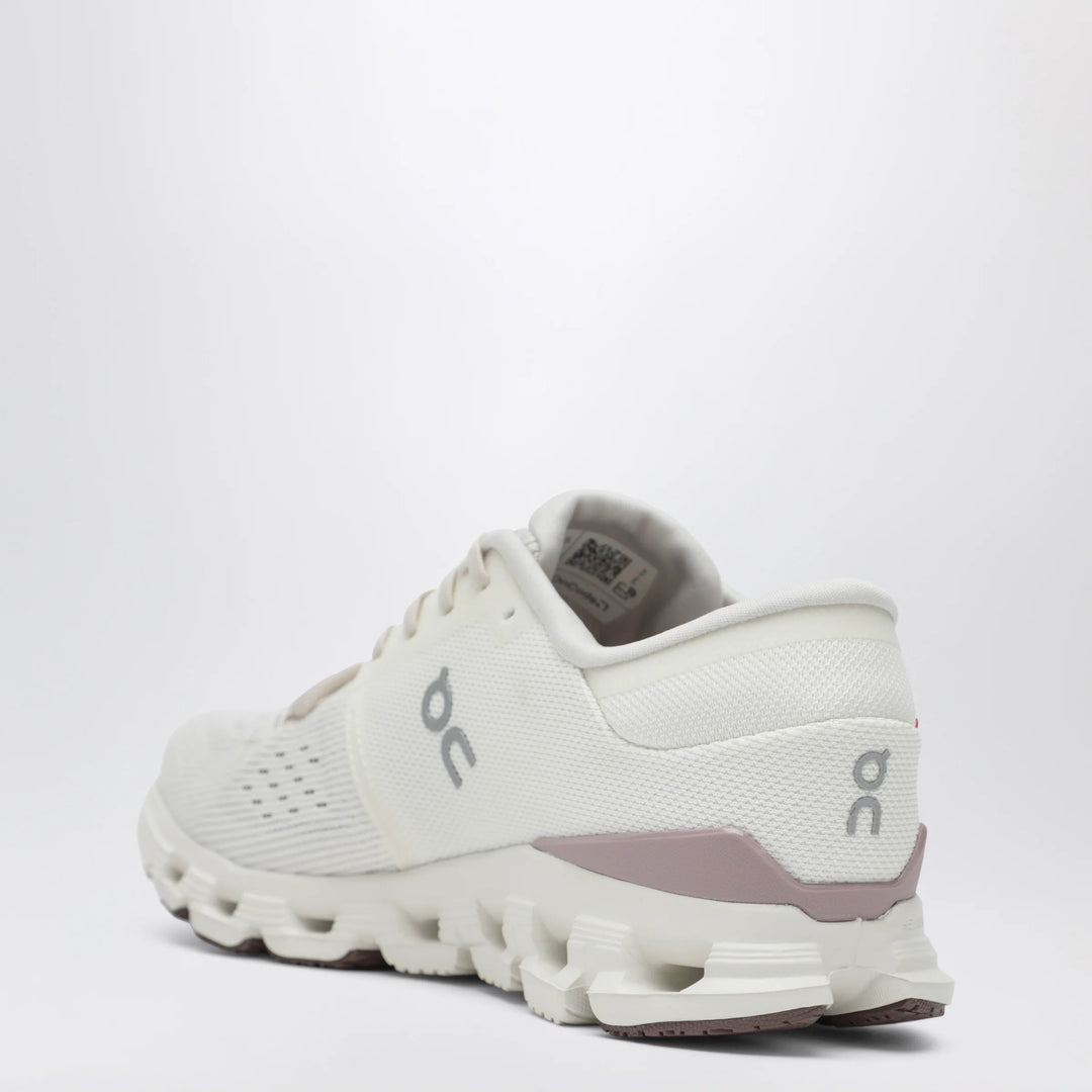 On - Cloud X 4 Ivory/Heron Sneakers