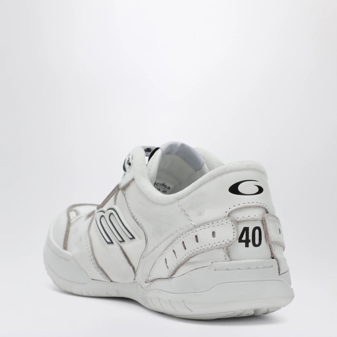 Balenciaga - Hamptons Worn-Out Mid white Sneakers