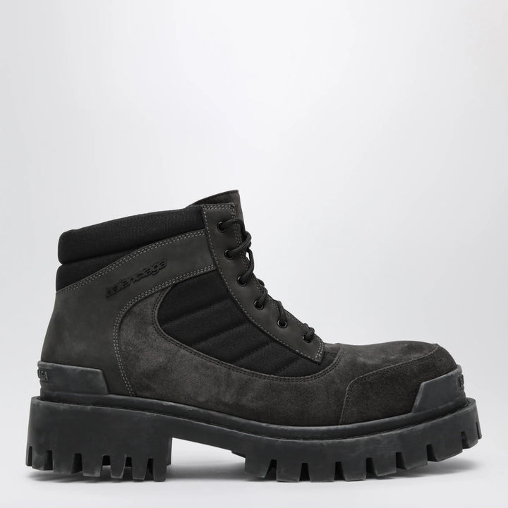 Balenciaga - Combat Strike low lace-up suede boots brown/black Brand Apparel &amp; Accessories > Shoes 42 IT
