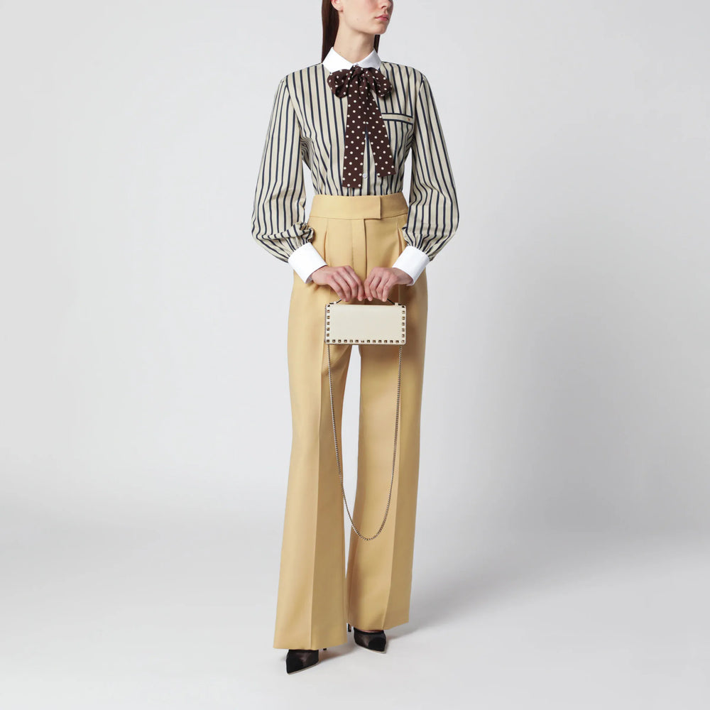 Valentino Garavani - Rockstud chain wallet in grained calfskin, light ivory Brand Apparel & Accessories TU
