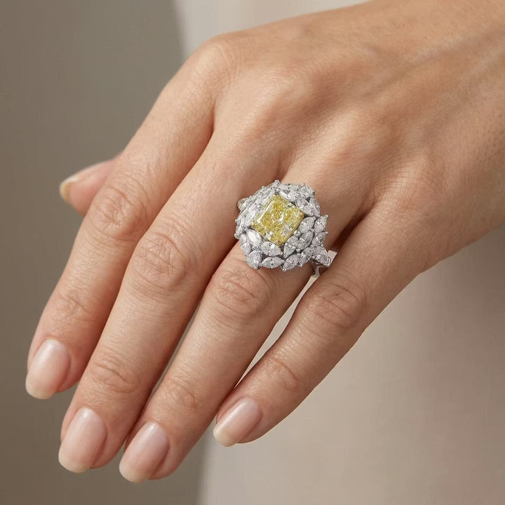 LEIBISH 2.14ct Fancy Green Yellow Cushion Diamond Ring Brand Ring